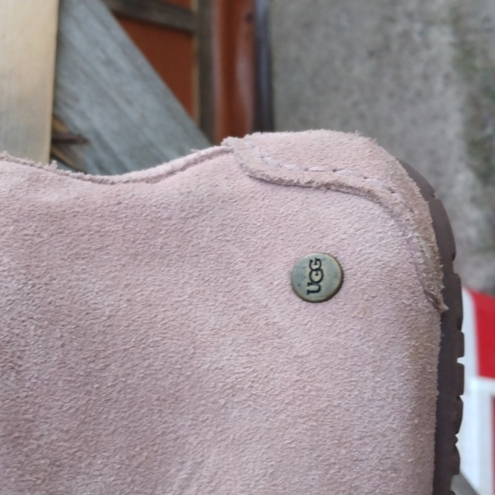 UGG Slippers - Picture 12 of 13